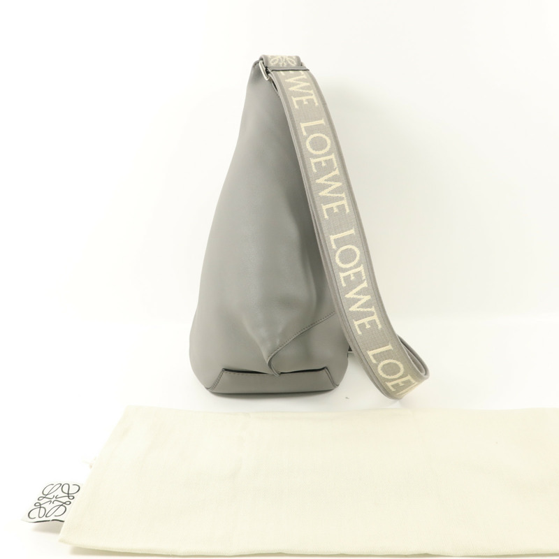 LOEWE 牛皮皮革Anton Sling肩背袋-8