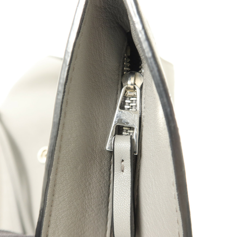 LOEWE 牛皮皮革Anton Sling肩背袋-9