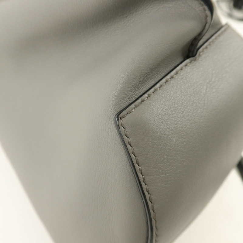 LOEWE 牛皮皮革Anton Sling肩背袋-11