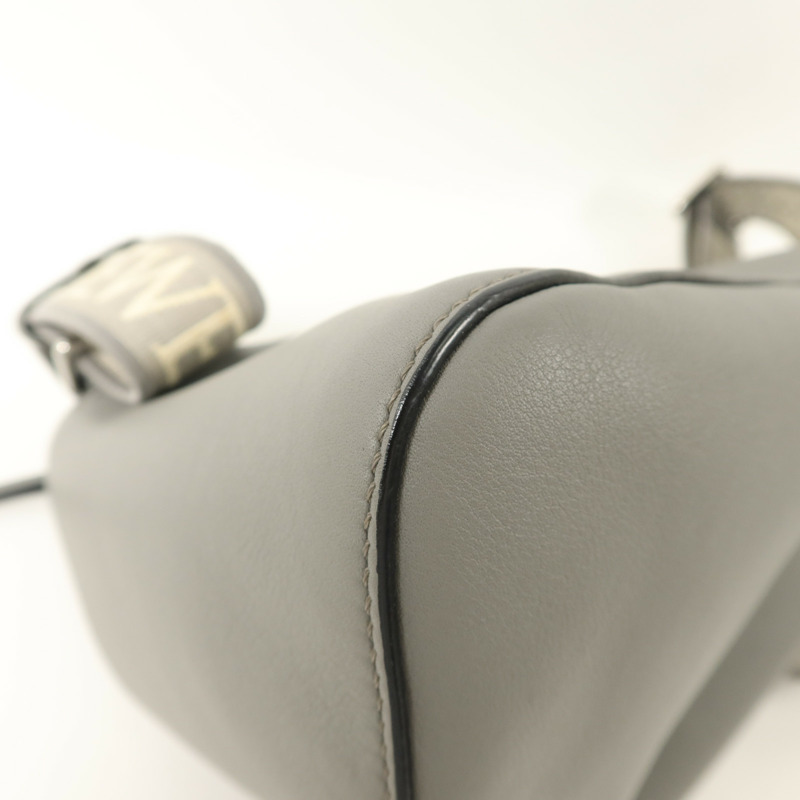 LOEWE 牛皮皮革Anton Sling肩背袋-12