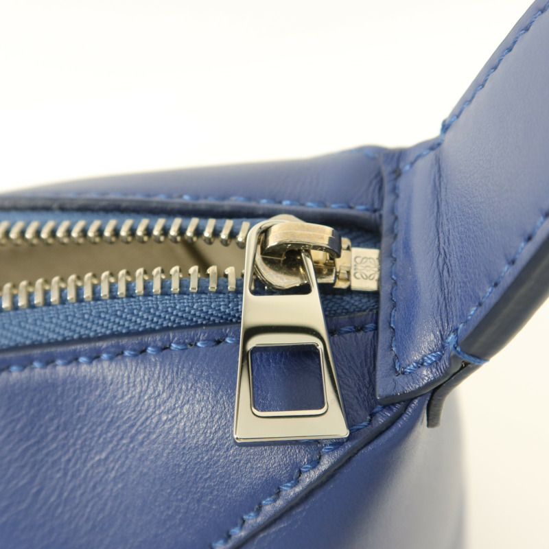 LOEWE 牛皮皮革Puzzle Fold Wash Bag手挽袋-9