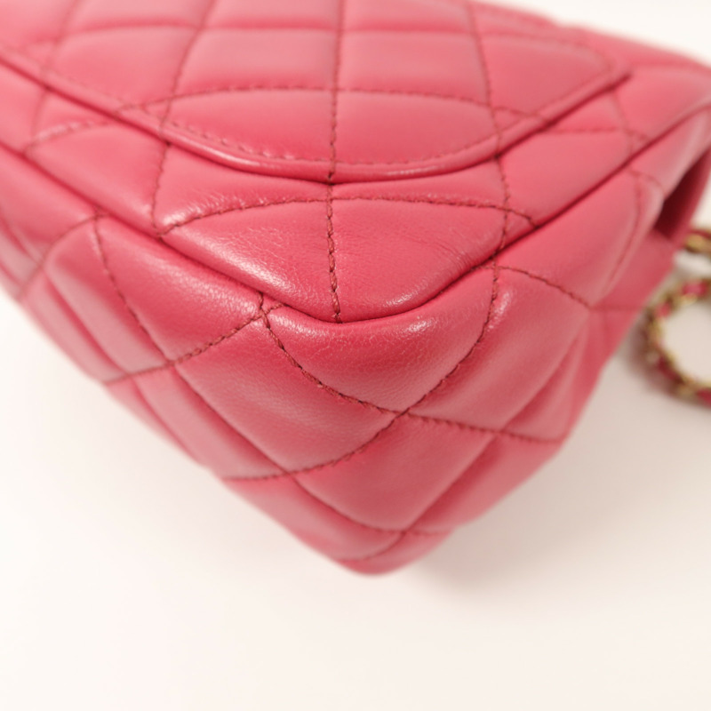 CHANEL 羊皮皮革Mini Classic 17鏈帶肩背袋-13