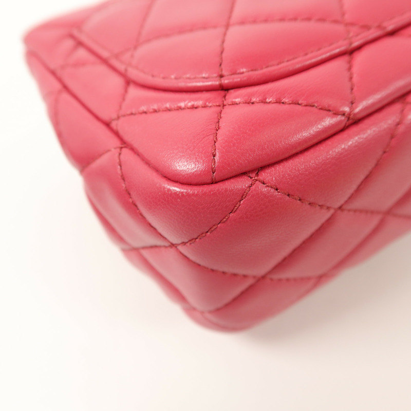 CHANEL 羊皮皮革Mini Classic 17鏈帶肩背袋-14