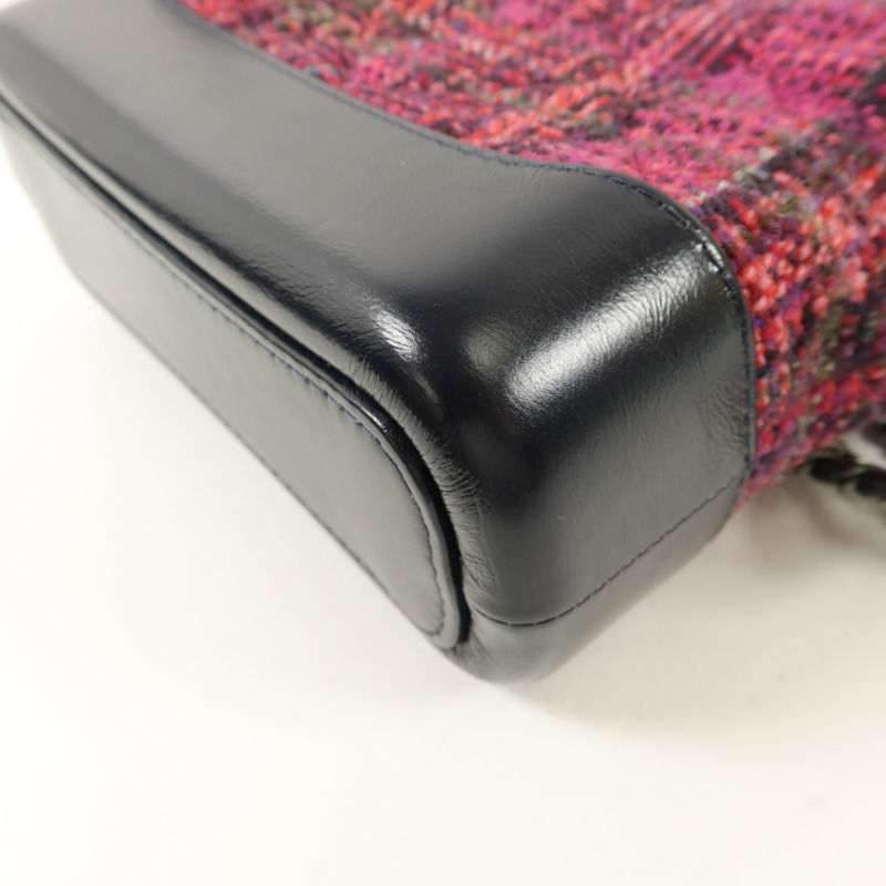 CHANEL 斜紋軟呢/牛皮皮革Gabrielle Small鏈帶肩背袋-12