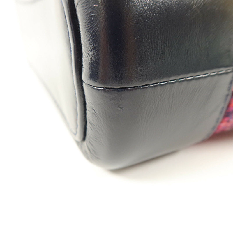 CHANEL 斜紋軟呢/牛皮皮革Gabrielle Small鏈帶肩背袋-16