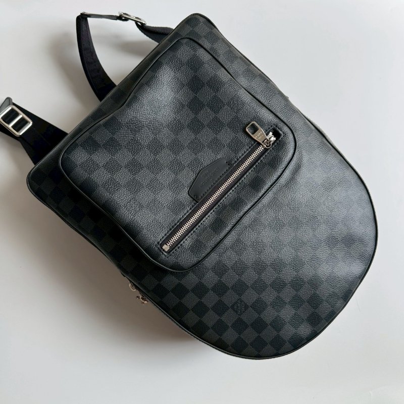 💥這必買 LV N41473 黑色棋盤格超帥後背包-1