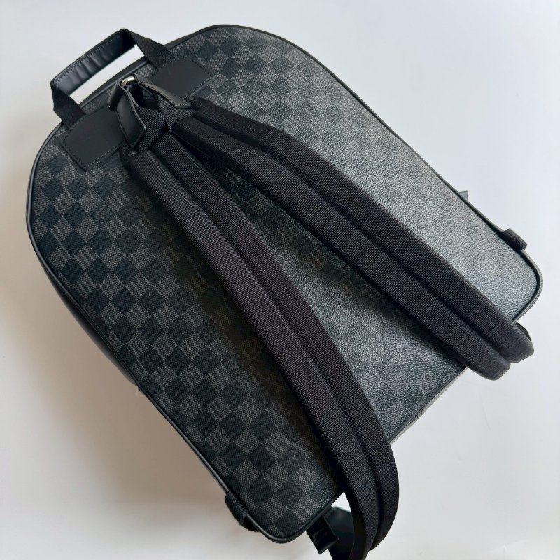 💥這必買 LV N41473 黑色棋盤格超帥後背包-2