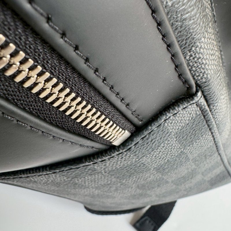 💥這必買 LV N41473 黑色棋盤格超帥後背包-3