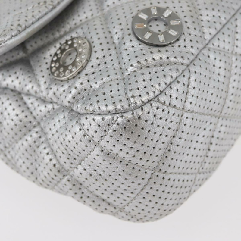 【日本直送】香奈兒 (CHANEL) 絎縫鏈條肩背包，銀色雙C標誌，附沖孔皮革，正品編號 ka3473SAM-7