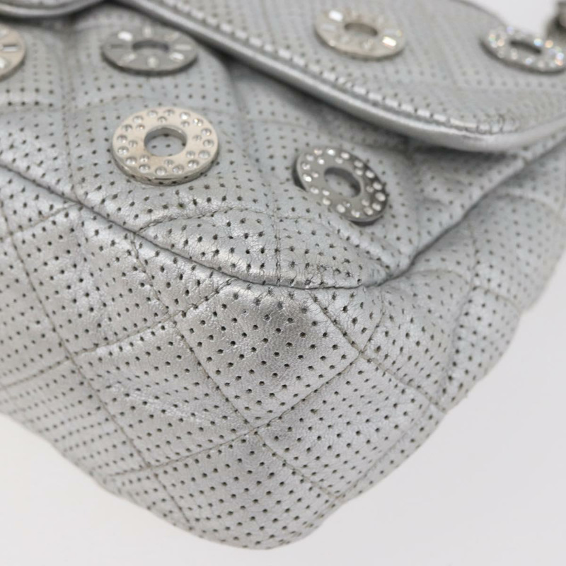 【日本直送】香奈兒 (CHANEL) 絎縫鏈條肩背包，銀色雙C標誌，附沖孔皮革，正品編號 ka3473SAM-14