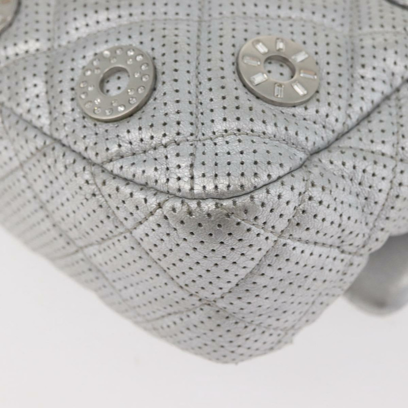 【日本直送】香奈兒 (CHANEL) 絎縫鏈條肩背包，銀色雙C標誌，附沖孔皮革，正品編號 ka3473SAM-16