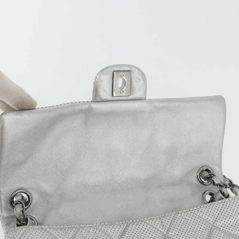 【日本直送】香奈兒 (CHANEL) 絎縫鏈條肩背包，銀色雙C標誌，附沖孔皮革，正品編號 ka3473SAM-20