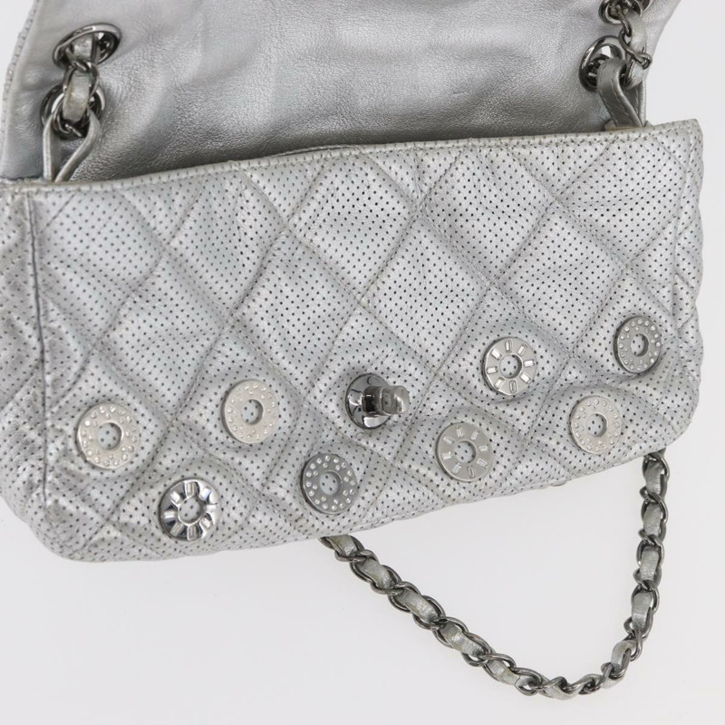 【日本直送】香奈兒 (CHANEL) 絎縫鏈條肩背包，銀色雙C標誌，附沖孔皮革，正品編號 ka3473SAM-21