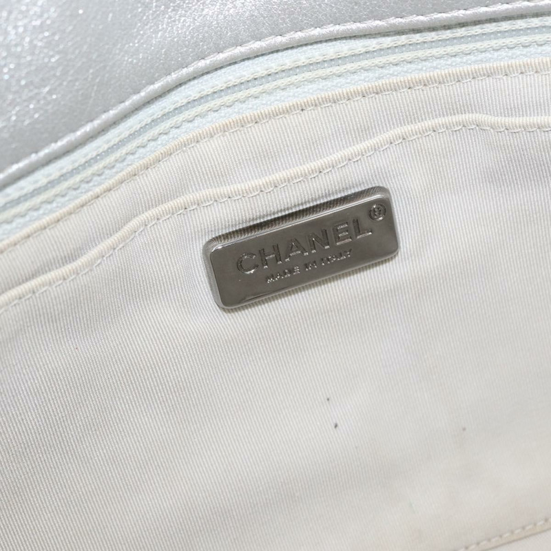 【日本直送】香奈兒 (CHANEL) 絎縫鏈條肩背包，銀色雙C標誌，附沖孔皮革，正品編號 ka3473SAM-22