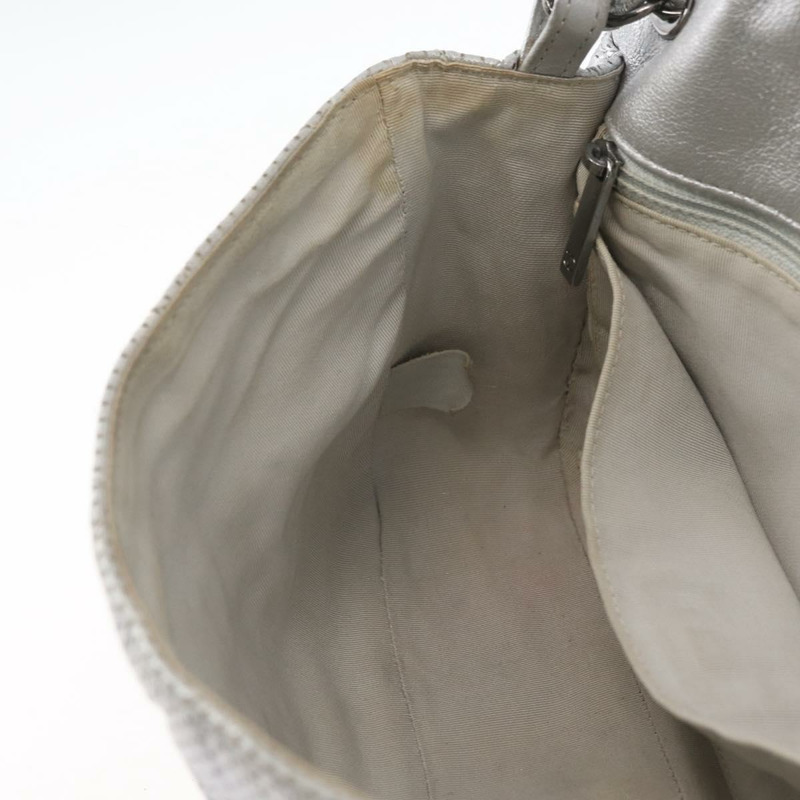 【日本直送】香奈兒 (CHANEL) 絎縫鏈條肩背包，銀色雙C標誌，附沖孔皮革，正品編號 ka3473SAM-24