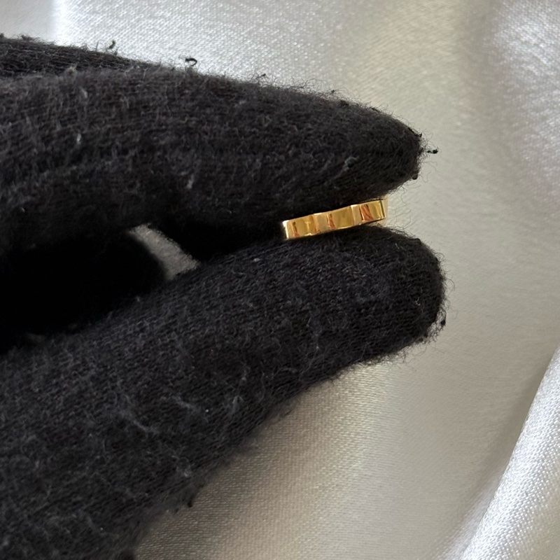 Triomphe 水晶凱旋造型垂墜針式耳環(金色)-7