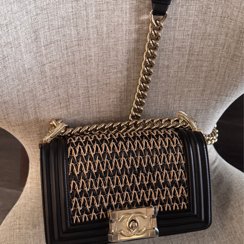 近全新膠膜都在香奈兒CHANEL BOY 20 編織款限量秀款淡金鏈 淡金釦-13