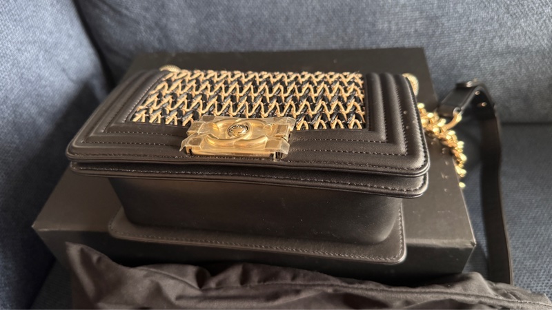 近全新膠膜都在香奈兒CHANEL BOY 20 編織款限量秀款淡金鏈 淡金釦-14