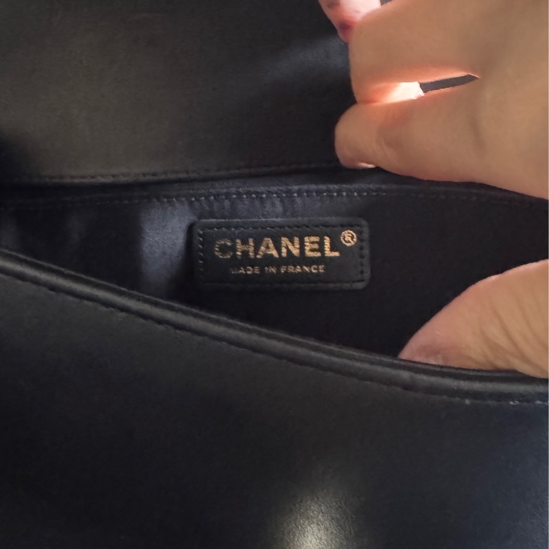 近全新膠膜都在香奈兒CHANEL BOY 20 編織款限量秀款淡金鏈 淡金釦-17