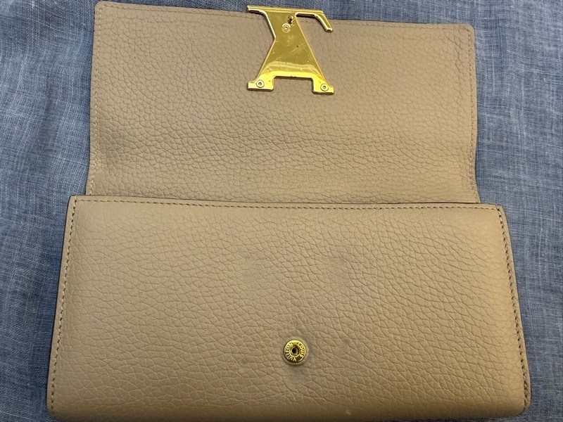 LV  capucines長夾-1