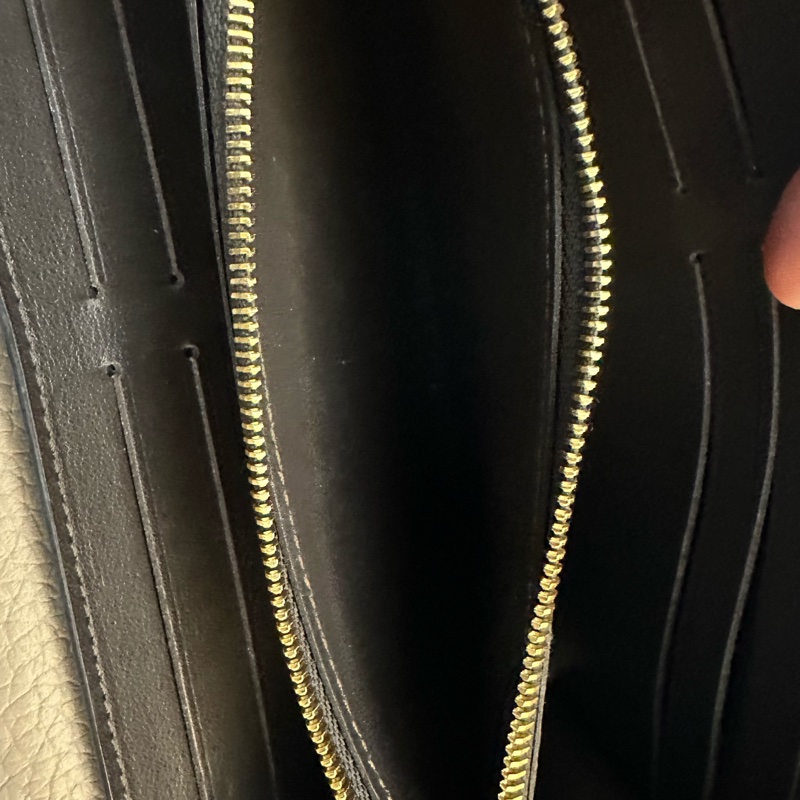 LV  capucines長夾-13