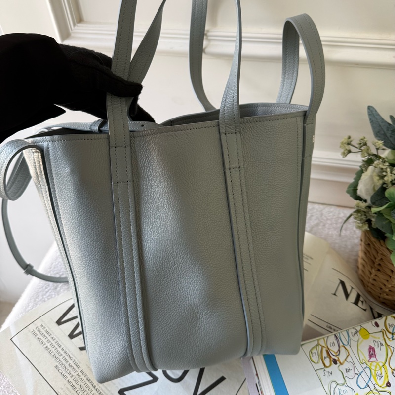 Everyday North-South 牛皮雙提把斜背包(淺灰藍)-2