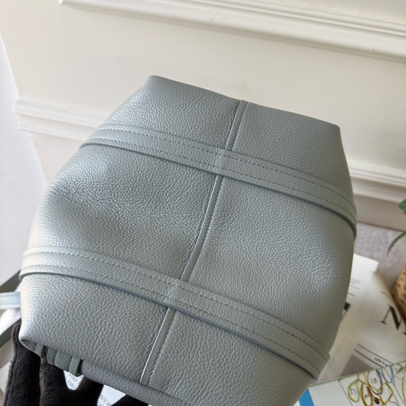 Everyday North-South 牛皮雙提把斜背包(淺灰藍)-5