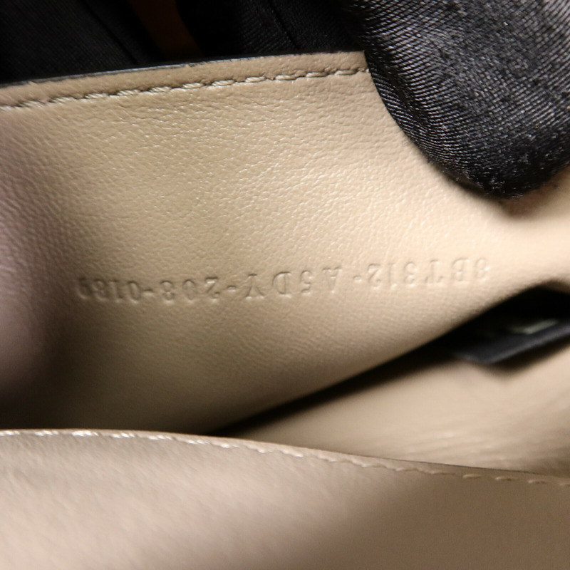 FENDI 羊皮皮革Kan U Shoulder Bag鏈帶肩背袋-8
