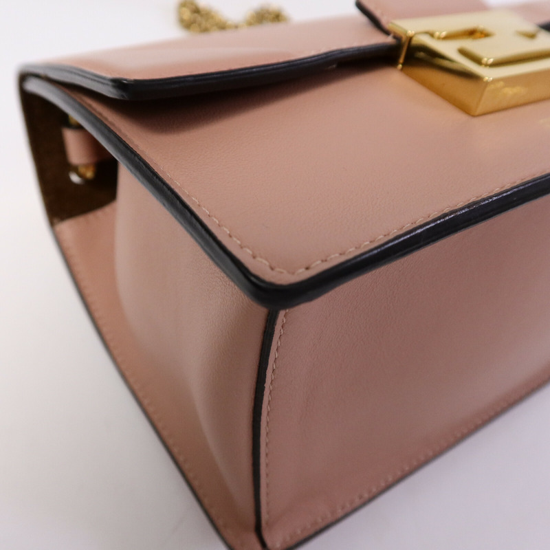 FENDI 羊皮皮革Kan U Shoulder Bag鏈帶肩背袋-12