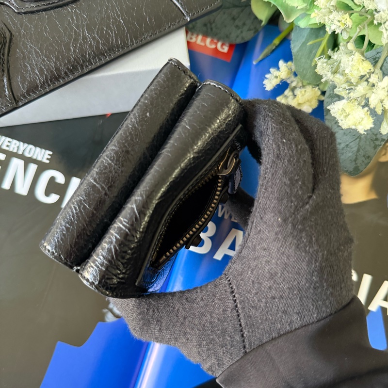 Le City 仿舊釦小羊皮迷你三折短夾(黑色)-9