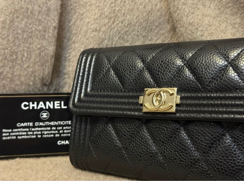 Chanel Boy 中夾-1