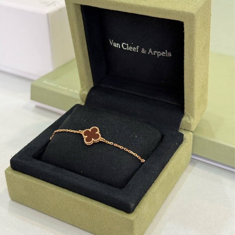 （漢神購證🇹🇼全配）Van Cleef & Arpels mini 紅玉髓手鍊-3
