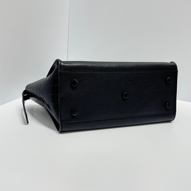 （超級新‼️） YSL “So Black” 全黑鱷魚紋 斜背包【專櫃13萬】-14