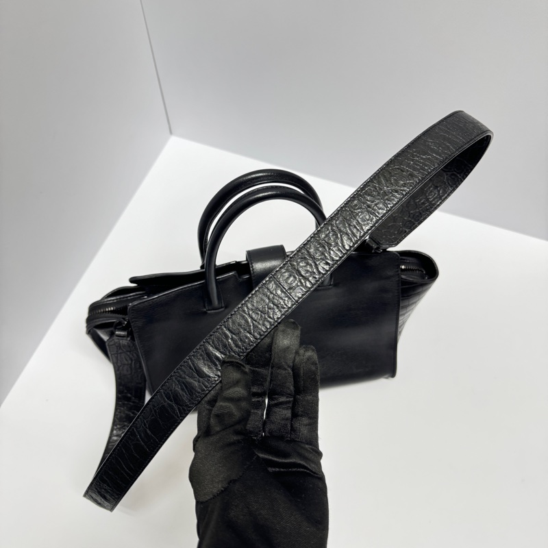 （超級新‼️） YSL “So Black” 全黑鱷魚紋 斜背包【專櫃13萬】-15