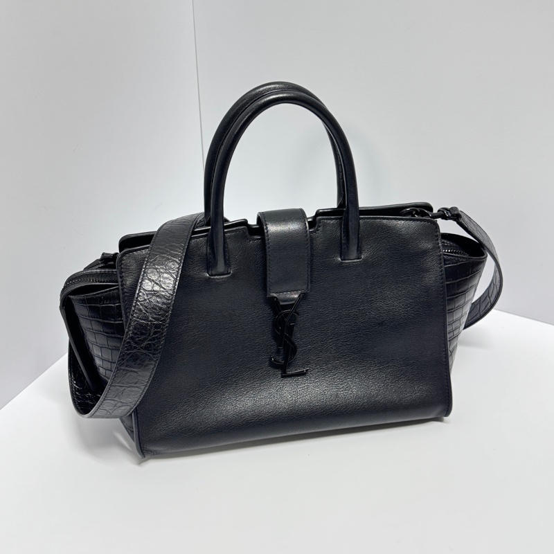 （超級新‼️） YSL “So Black” 全黑鱷魚紋 斜背包【專櫃13萬】-16