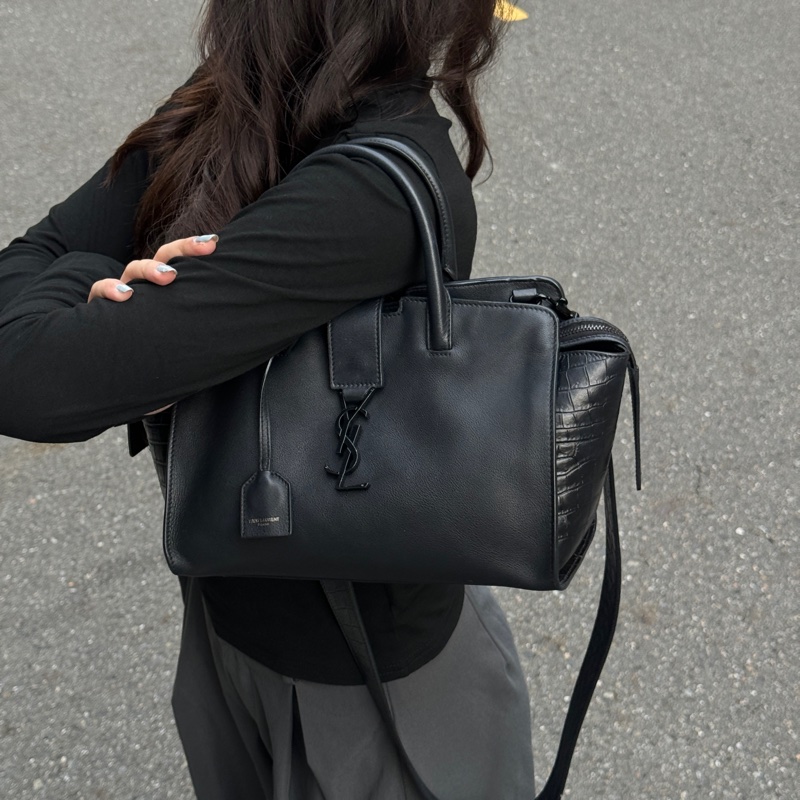 （超級新‼️） YSL “So Black” 全黑鱷魚紋 斜背包【專櫃13萬】-24