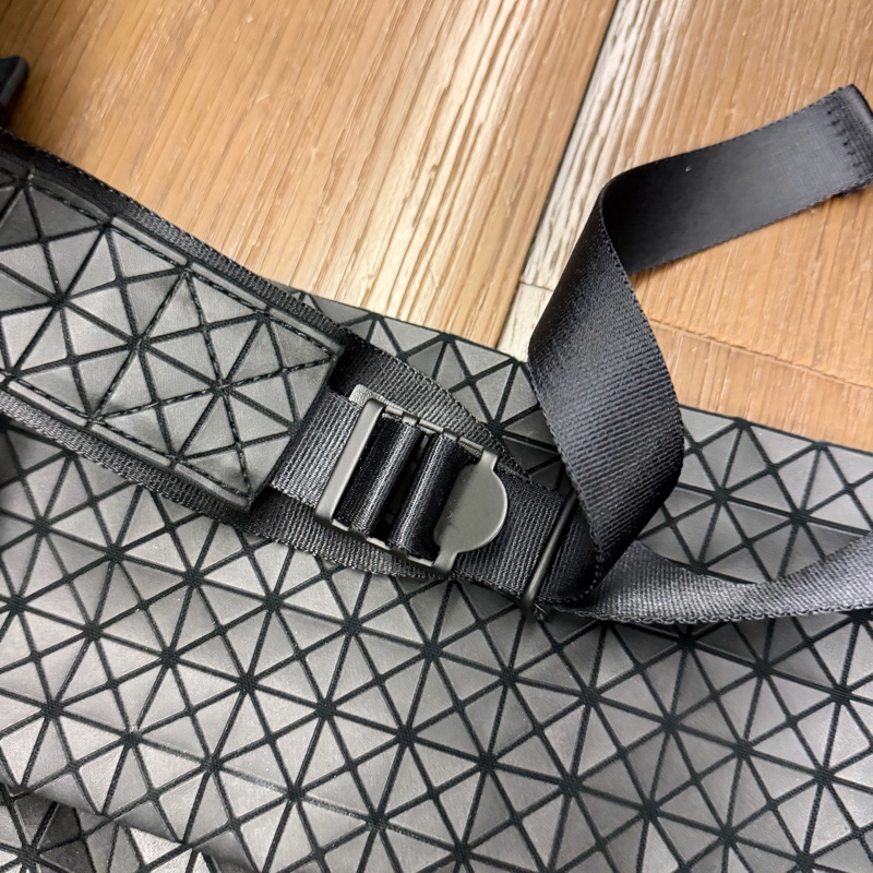 二手正品 Bao Bao Issey Miyake Froggy 黑色斜背 側背包-3
