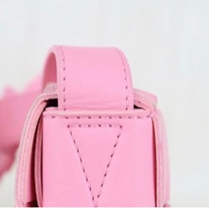 「JL精品代購」98新 BV 粉色 編織 斜背包-10