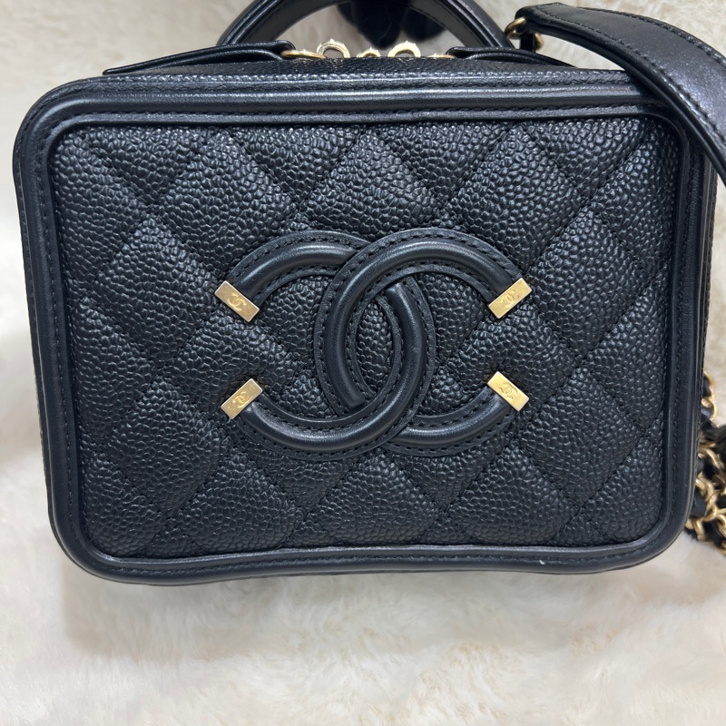 Chanel CC Filigree Vanity Case 。 XC471-1