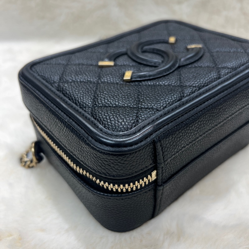 Chanel CC Filigree Vanity Case 。 XC471-8