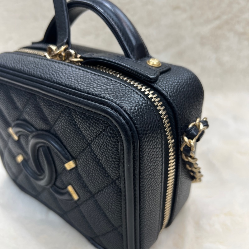 Chanel CC Filigree Vanity Case 。 XC471-11