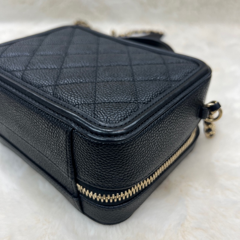 Chanel CC Filigree Vanity Case 。 XC471-15