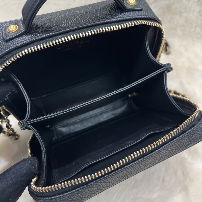 Chanel CC Filigree Vanity Case 。 XC471-19