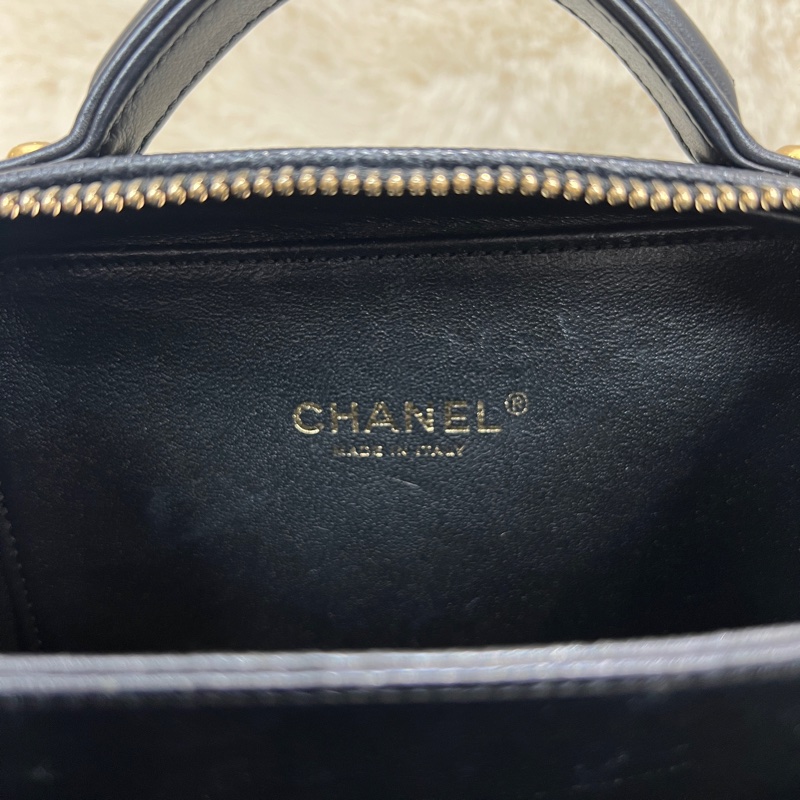Chanel CC Filigree Vanity Case 。 XC471-20