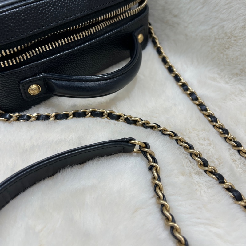 Chanel CC Filigree Vanity Case 。 XC471-26