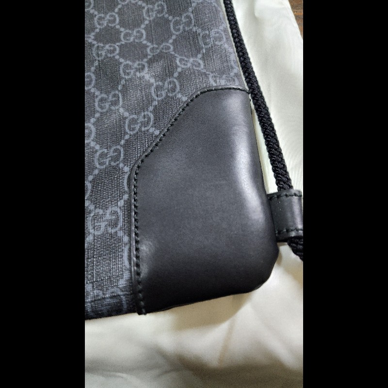 GUCCI 古馳經典Gucci 柔軟束口抽繩後揹包（黑色）-10