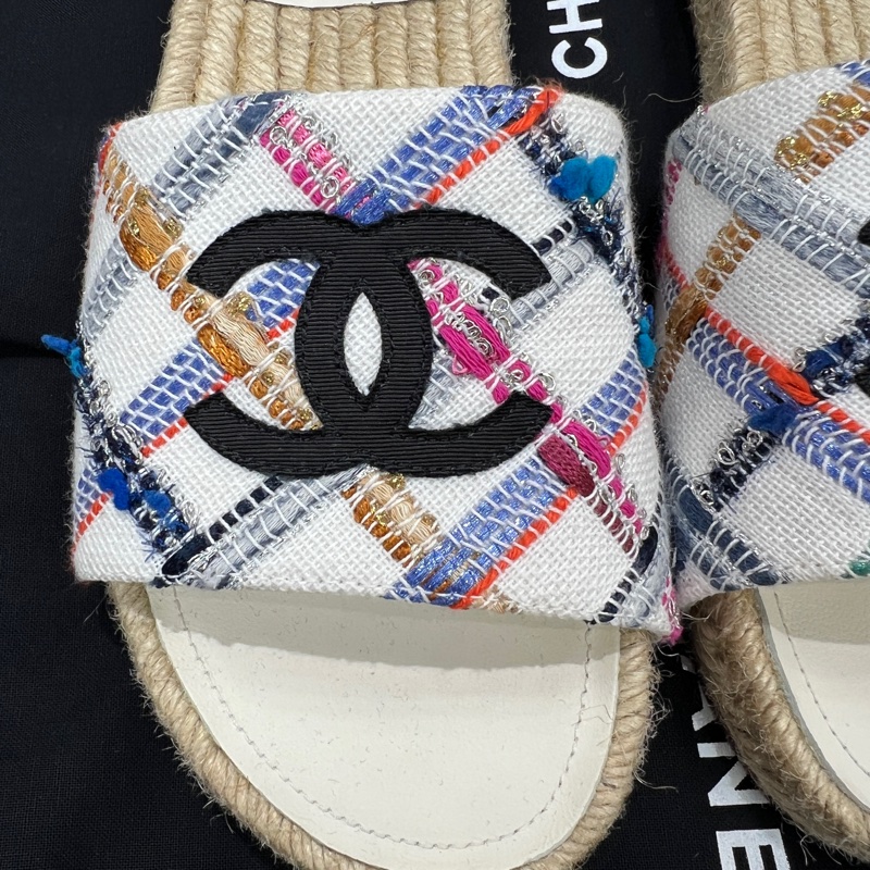 CHANEL Tweed Espadrille Slip On Sandals.      XC025-7