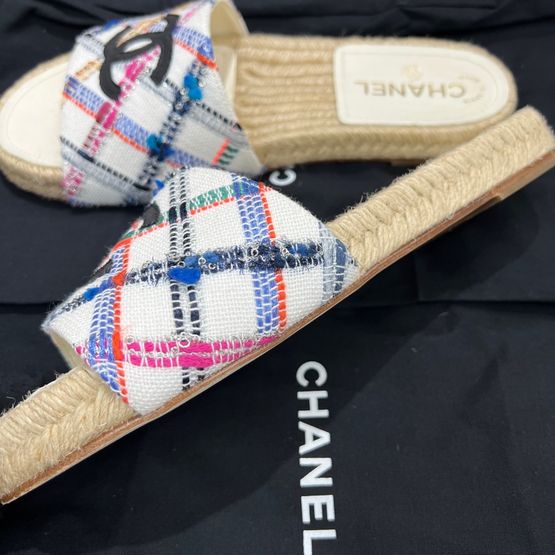 CHANEL Tweed Espadrille Slip On Sandals.      XC025-8