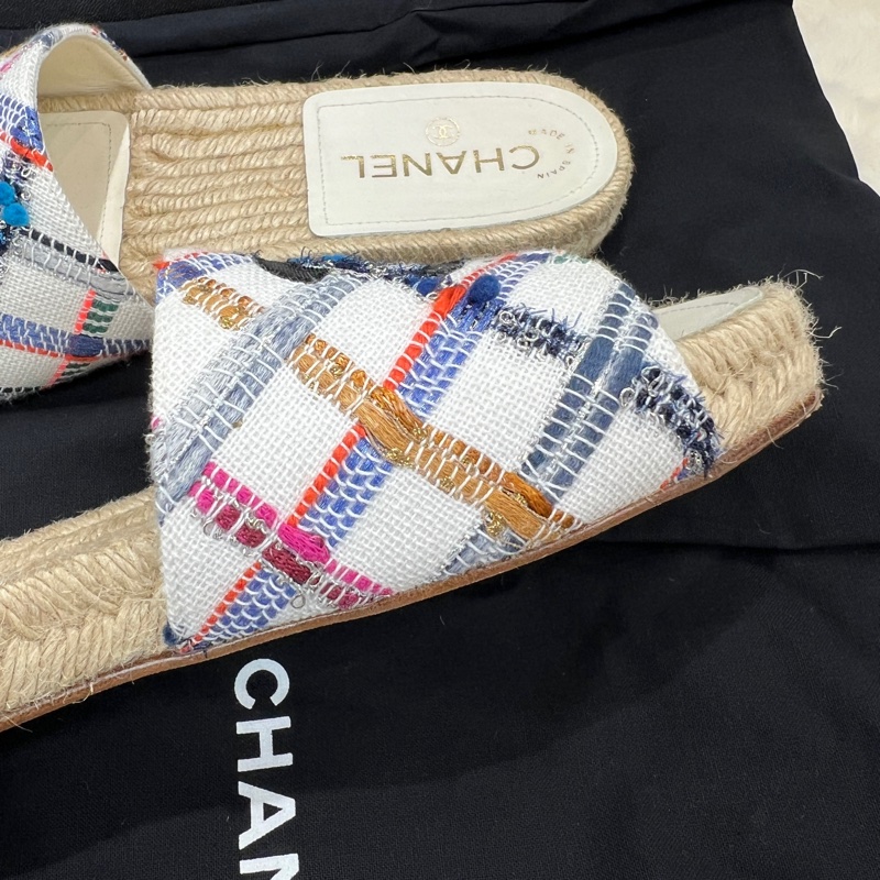 CHANEL Tweed Espadrille Slip On Sandals.      XC025-9