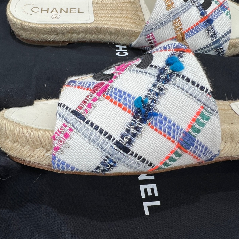 CHANEL Tweed Espadrille Slip On Sandals.      XC025-11